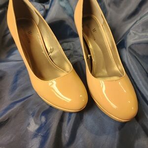 Worthington Glossy Beige Heels